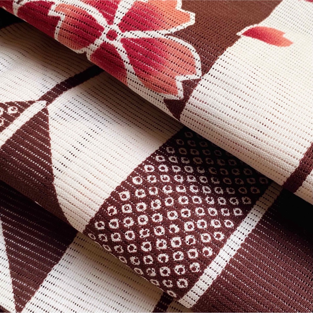 TATSUMURA Art textiles - 新品浴衣 人気の綿絽【桜の花と矢羽根】古典