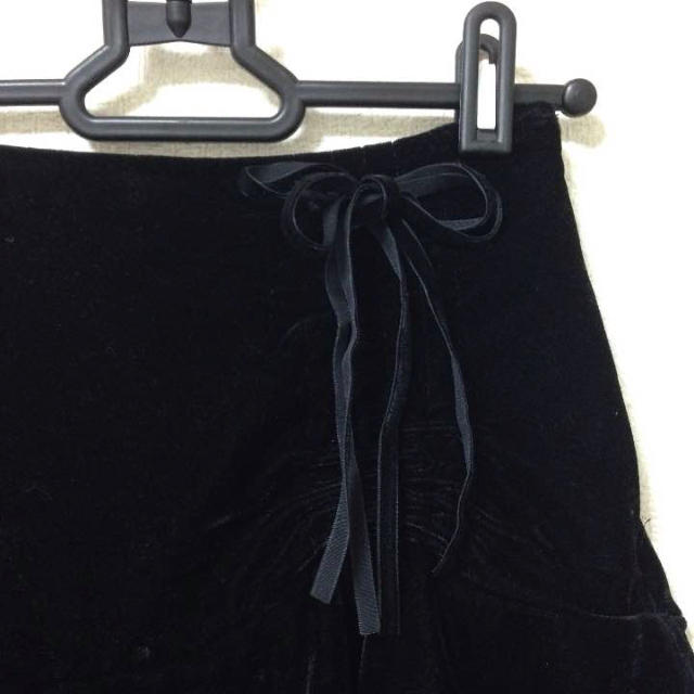 ベロアフレアフリルミニスカート レディースのスカート(ミニスカート)の商品写真