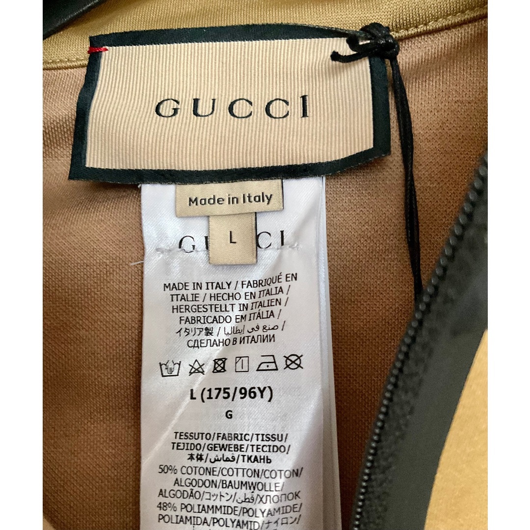 Gucci(グッチ)のGUCCI  トップス　未使用 レディースのトップス(トレーナー/スウェット)の商品写真