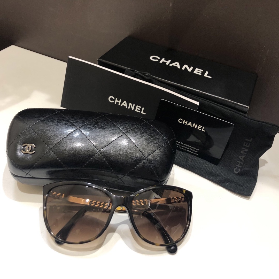 CHANEL(シャネル)の◇【期間限定お値下げ中！】シャネル サングラス キャッツアイ べっ甲柄◇ レディースのファッション小物(サングラス/メガネ)の商品写真