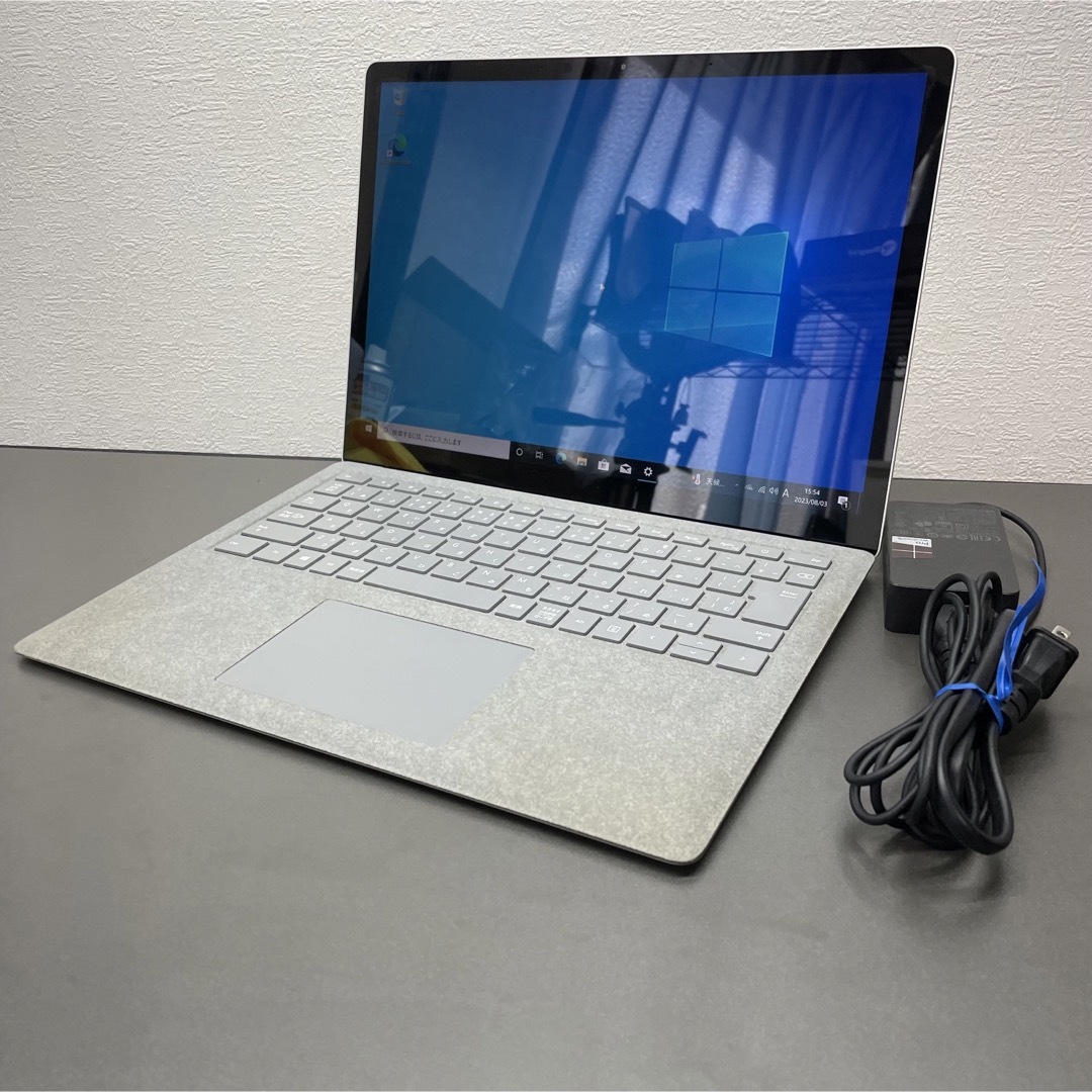 Microsoft(マイクロソフト)のSurface laptop i5 SSD サクサク カメラ WiFi Win スマホ/家電/カメラのPC/タブレット(ノートPC)の商品写真