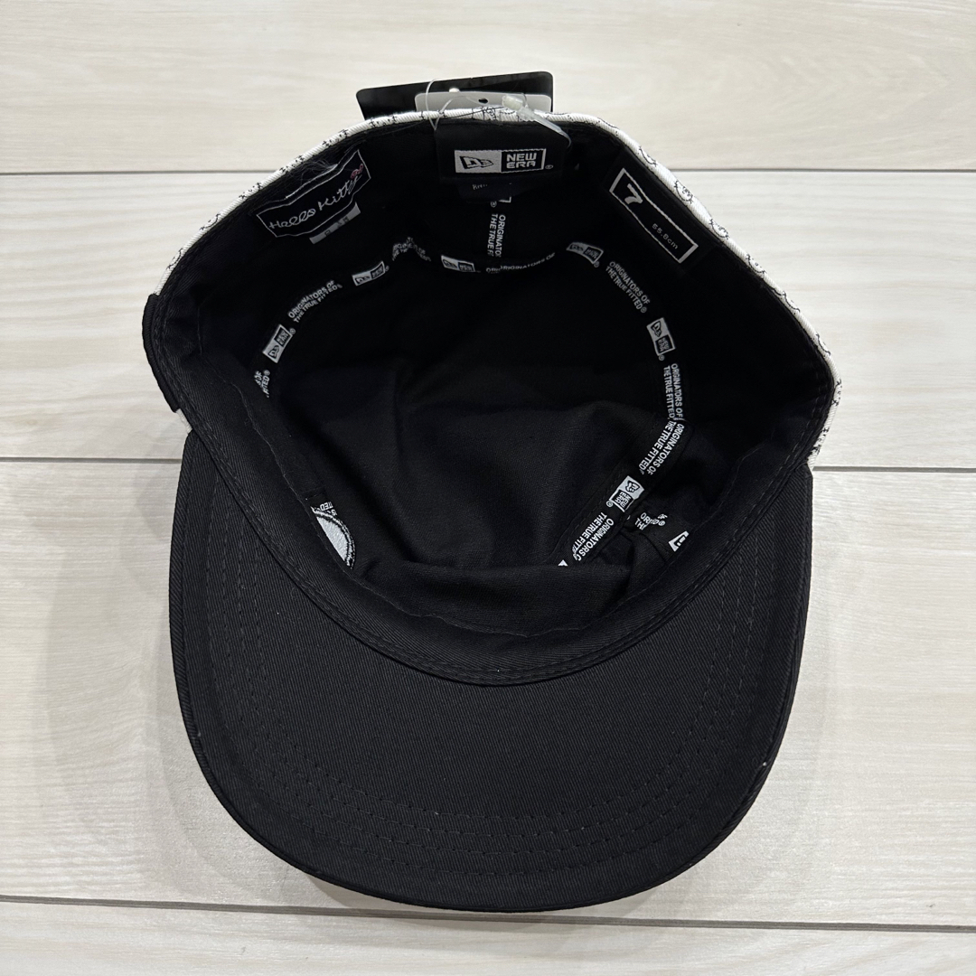 NEW ERA(ニューエラー)の新品 NEWERA ハローキティ ワークキャップ 白 黒 55.8cm エンタメ/ホビーのおもちゃ/ぬいぐるみ(キャラクターグッズ)の商品写真