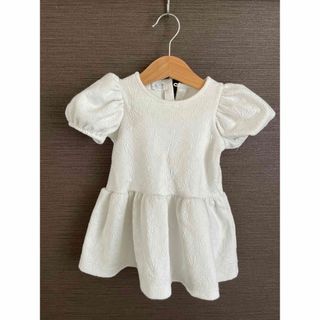 ザラキッズ(ZARA KIDS)のZARA BABY ジャガードパフワンピース　ホワイト　74(ワンピース)