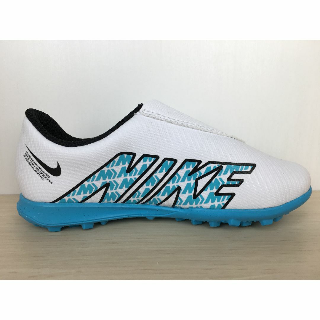 NIKE(ナイキ)のナイキ ジュニアヴェイパー15クラブ 靴 16,5cm 新品 (1678) キッズ/ベビー/マタニティのキッズ靴/シューズ(15cm~)(スニーカー)の商品写真