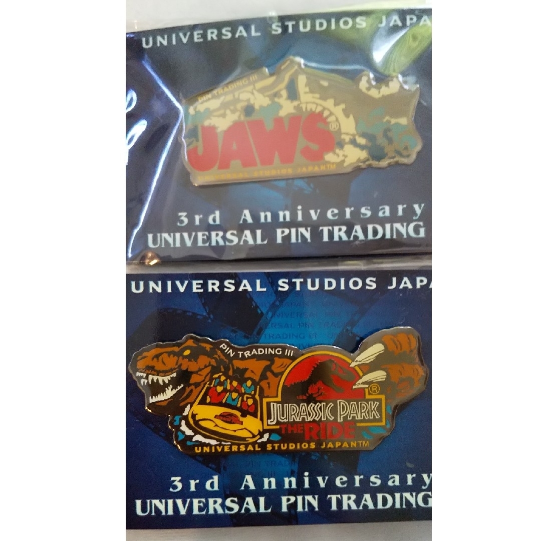 E、USJ ピンバッジ 2点 ジョーズ ジュラシック