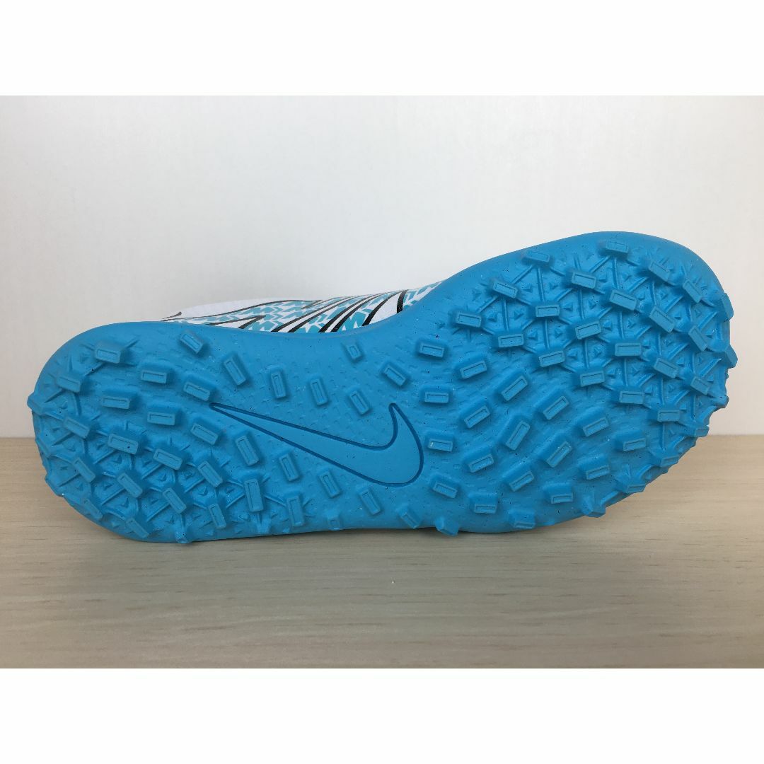 NIKE(ナイキ)のナイキ ジュニアヴェイパー15クラブ 靴 17,5cm 新品 (1678) キッズ/ベビー/マタニティのキッズ靴/シューズ(15cm~)(スニーカー)の商品写真