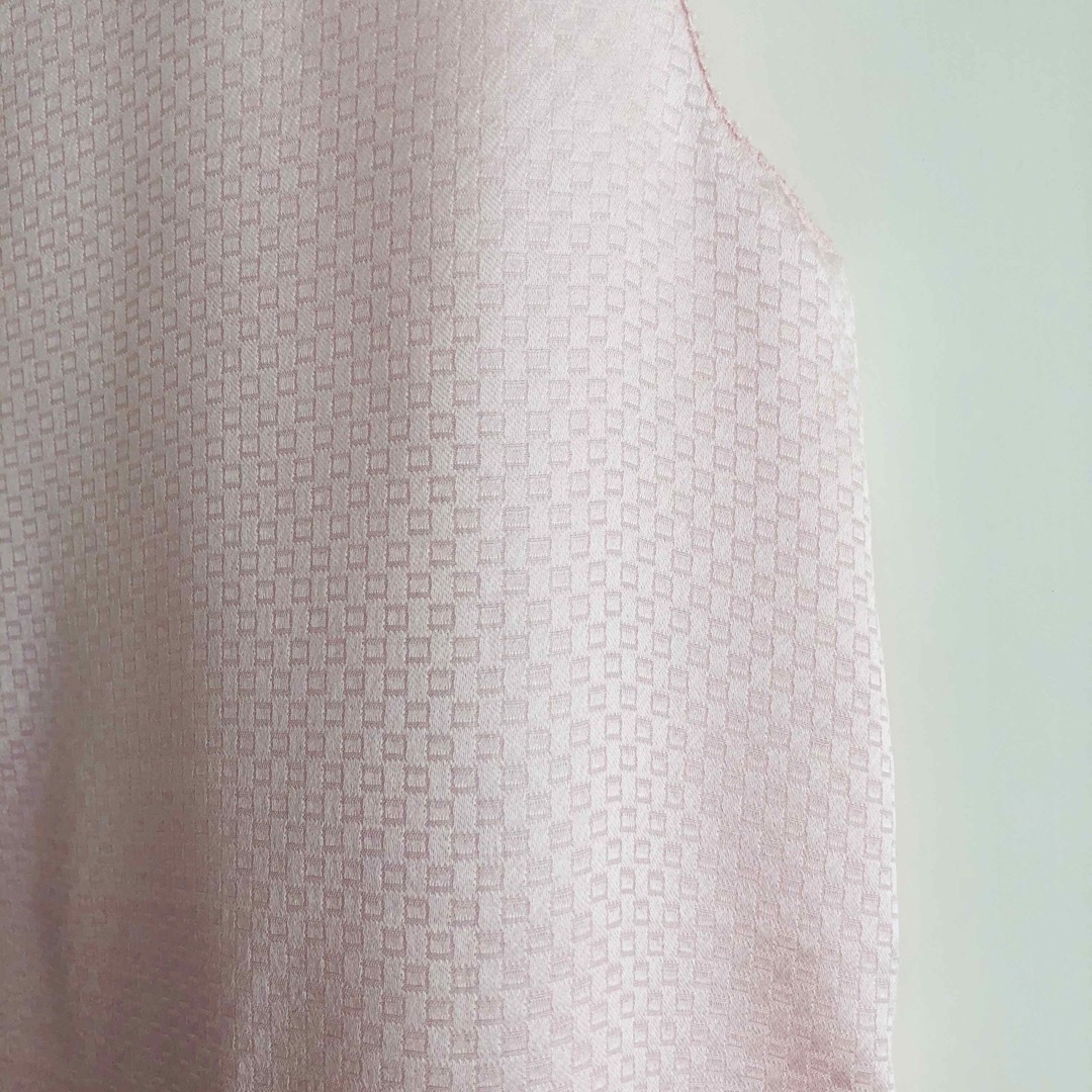 美品 100%SILK 桜色シルクトップス　サイズS 新品、未使用 レディースのトップス(シャツ/ブラウス(半袖/袖なし))の商品写真
