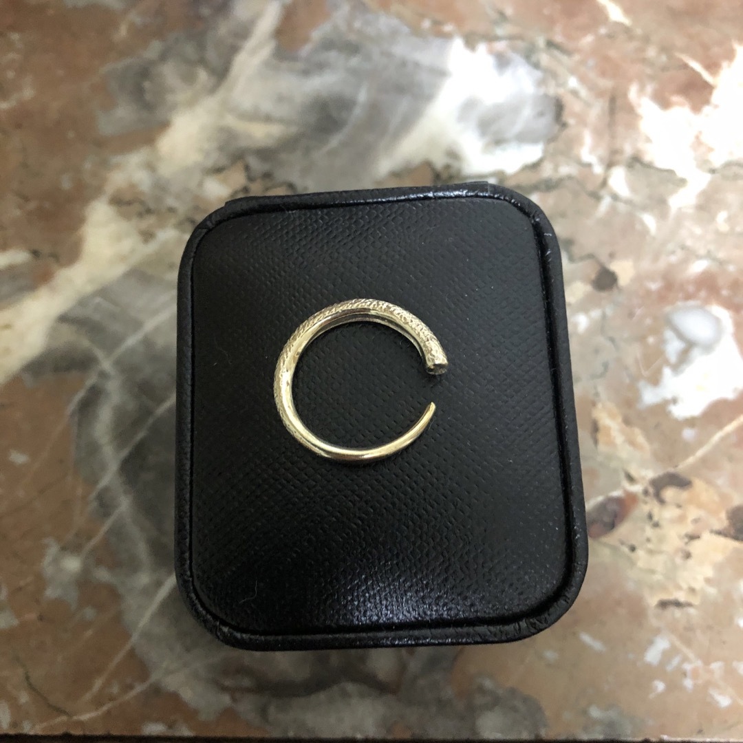 KAORU(カオル)のアトリエカオル　コルノリング　K10グリーンゴールド レディースのアクセサリー(リング(指輪))の商品写真