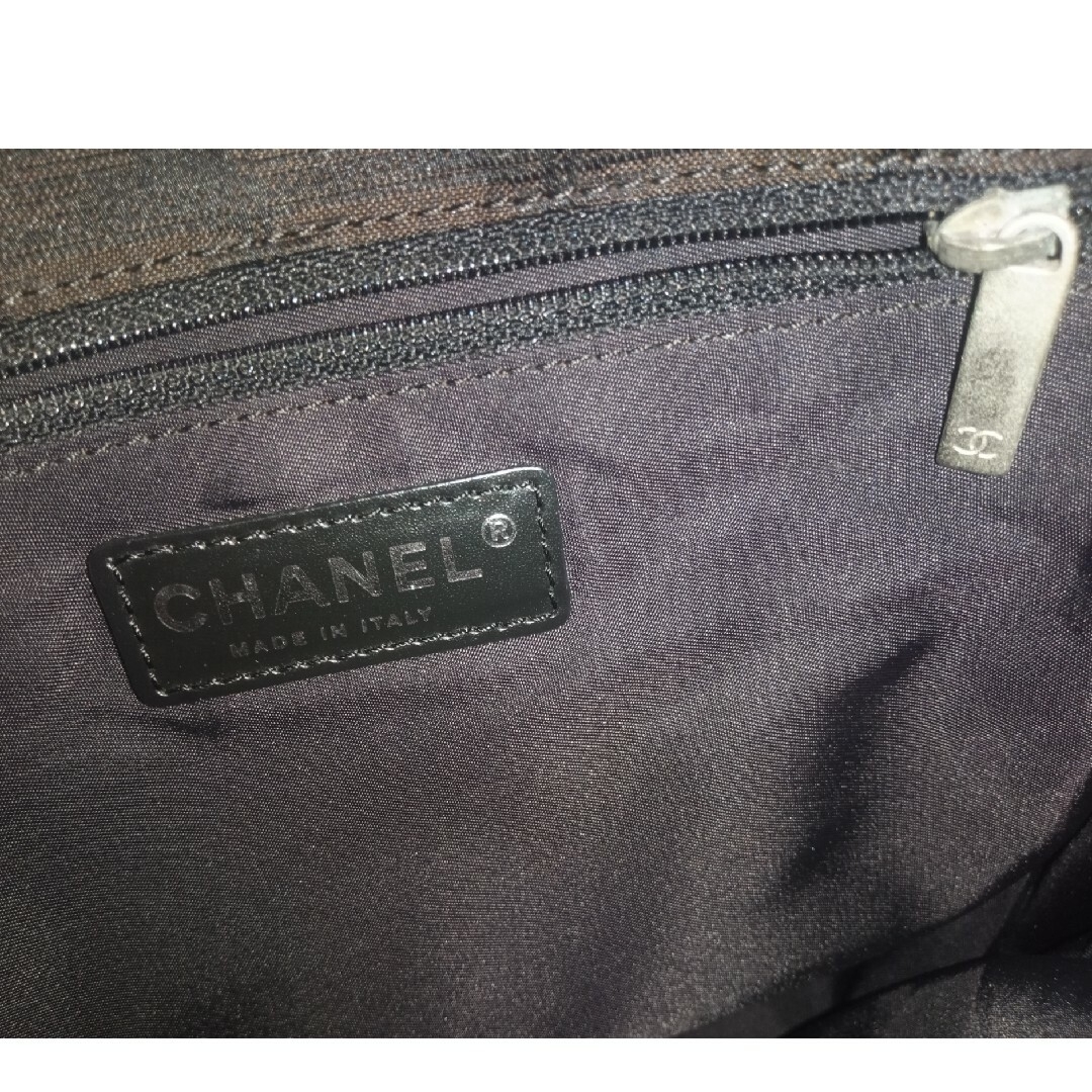 CHANEL(シャネル)の美品 シャネル ニュートラベルライン ショルダーバッグ ダークブラウン レディースのバッグ(ショルダーバッグ)の商品写真