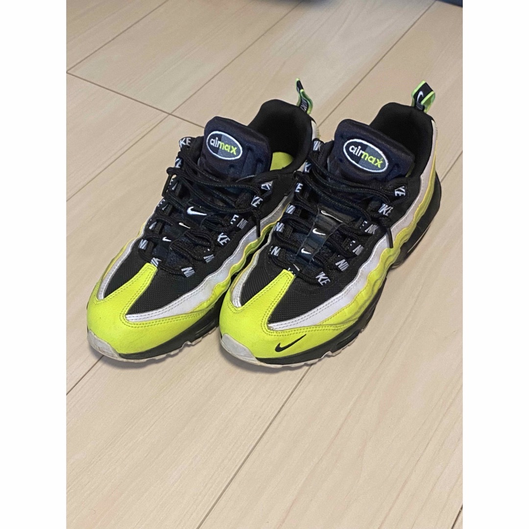 NIKE(ナイキ)のNIKE AIR MAX 95 "REVERSE VOLT" メンズの靴/シューズ(スニーカー)の商品写真