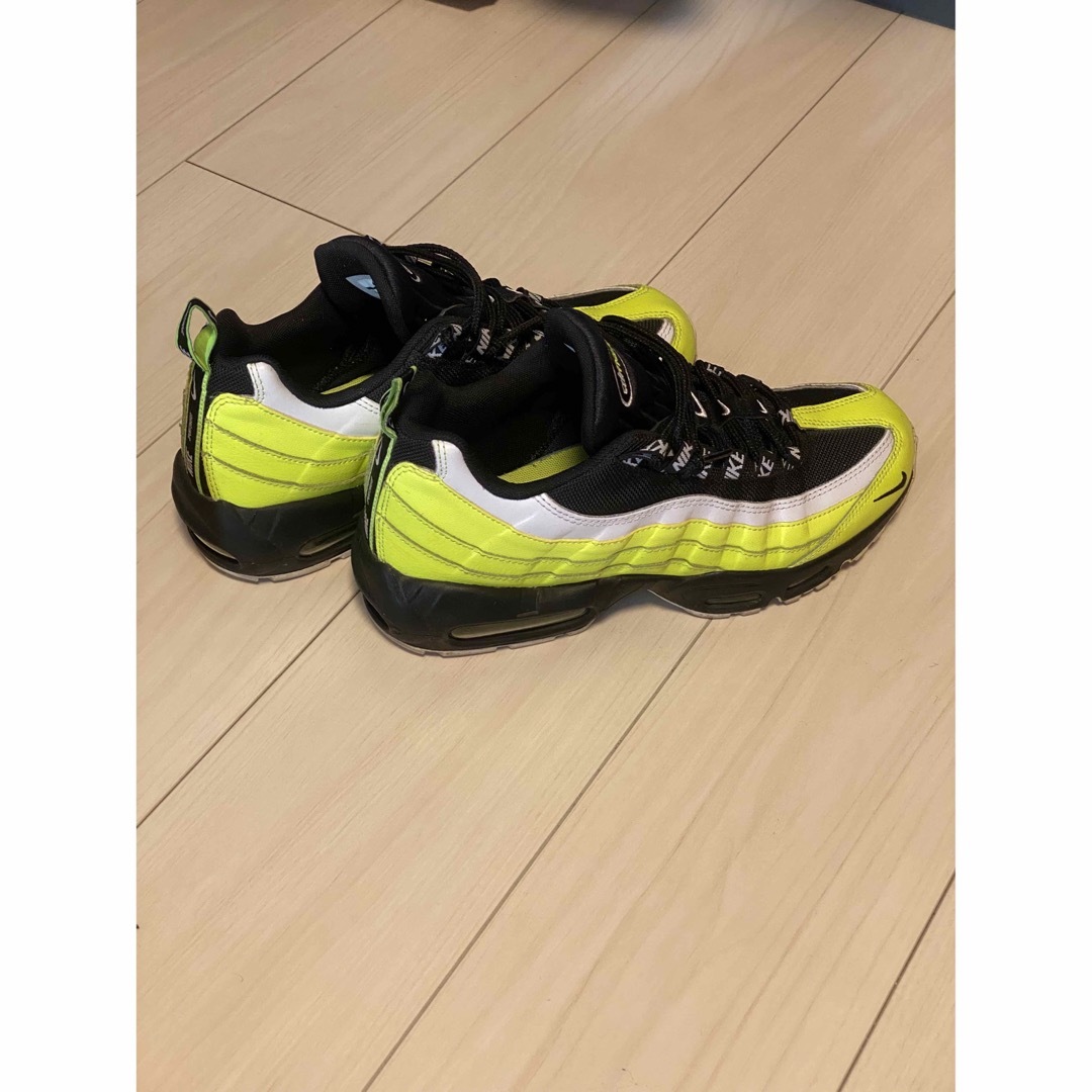 NIKE(ナイキ)のNIKE AIR MAX 95 "REVERSE VOLT" メンズの靴/シューズ(スニーカー)の商品写真