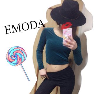 エモダ(EMODA)のEMODA❤️ベロアショートトップス✨GR(カットソー(長袖/七分))