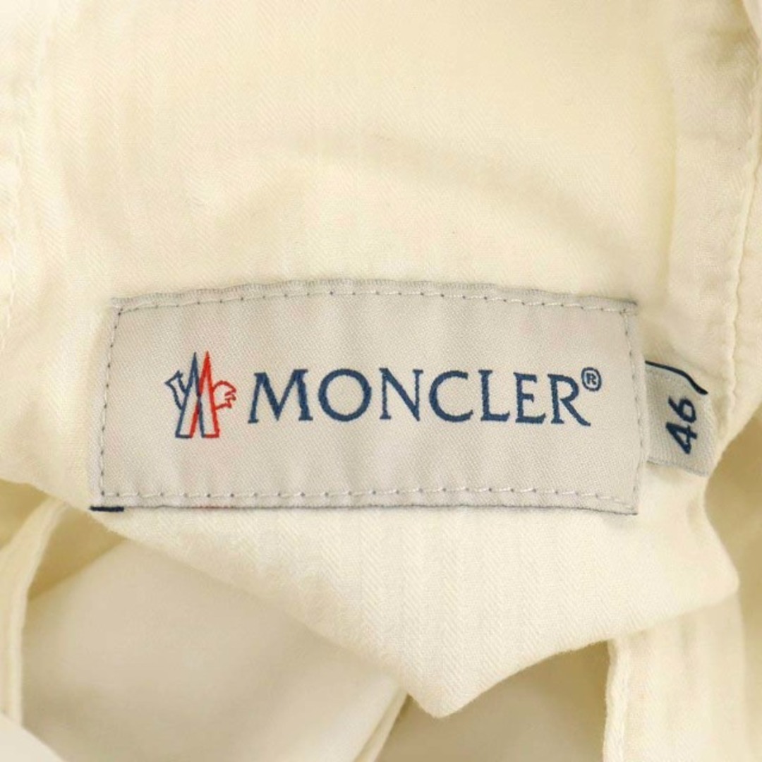 MONCLER(モンクレール)のMONCLER PANTALONE BERMUDA ショートパンツ 46 S 白 メンズのパンツ(ショートパンツ)の商品写真