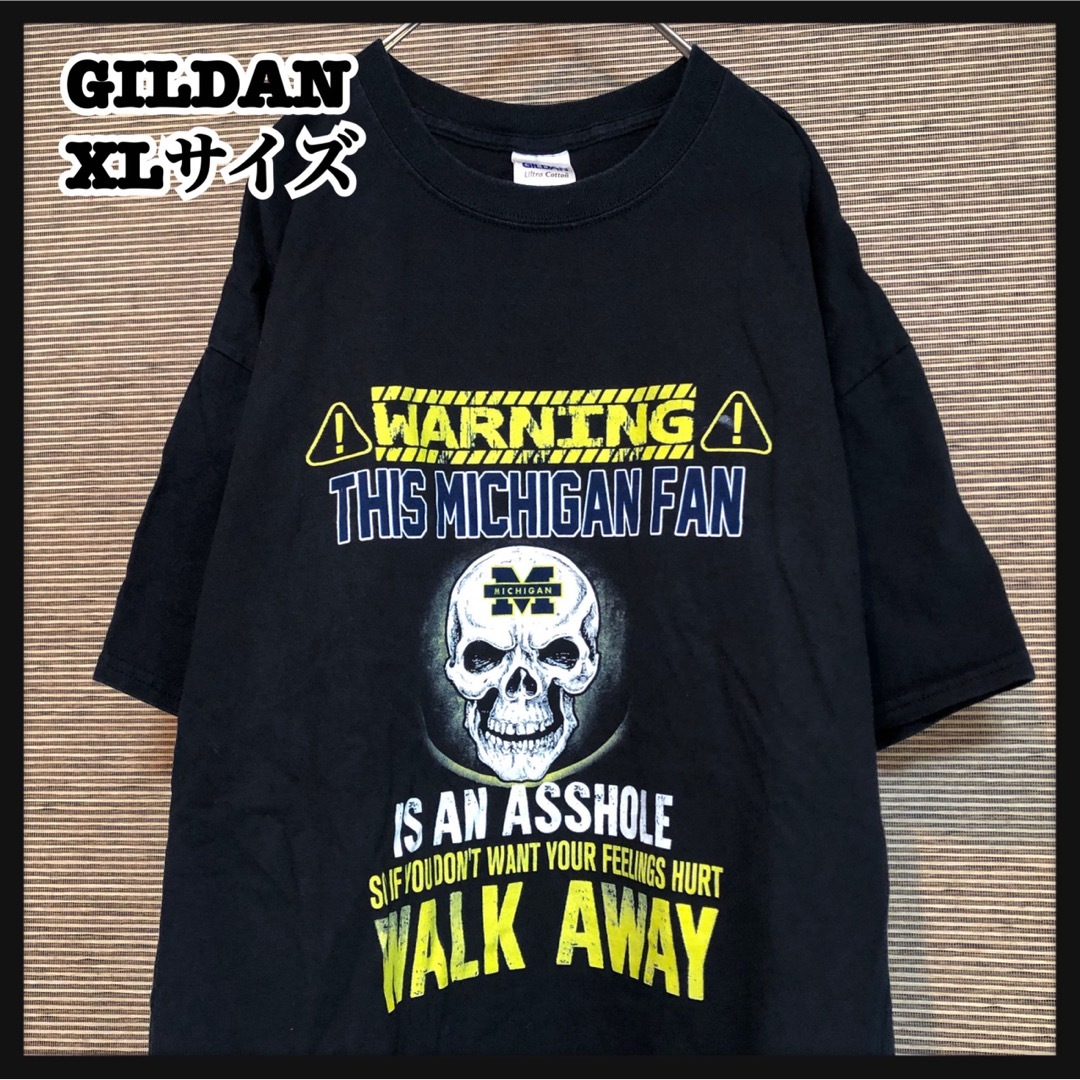 GILDAN(ギルタン)のギルダン】半袖Tシャツ　ミシガン　ドクロ　ガイコツ　アメフト　カレッジロゴ黒50 メンズのトップス(Tシャツ/カットソー(半袖/袖なし))の商品写真