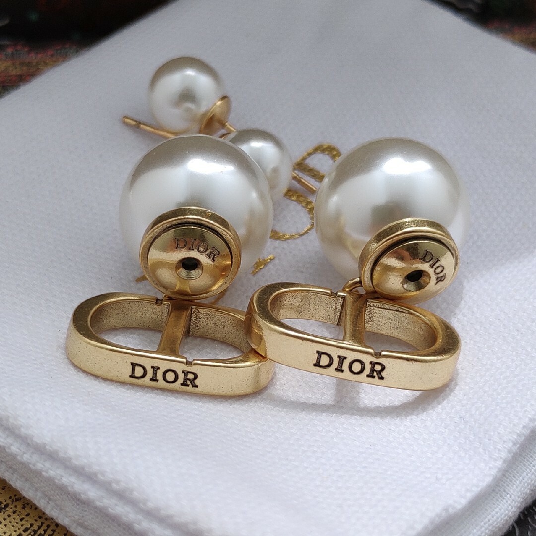 Christian Dior - 箱付新品同様✨ ディオール お買い得ピアス