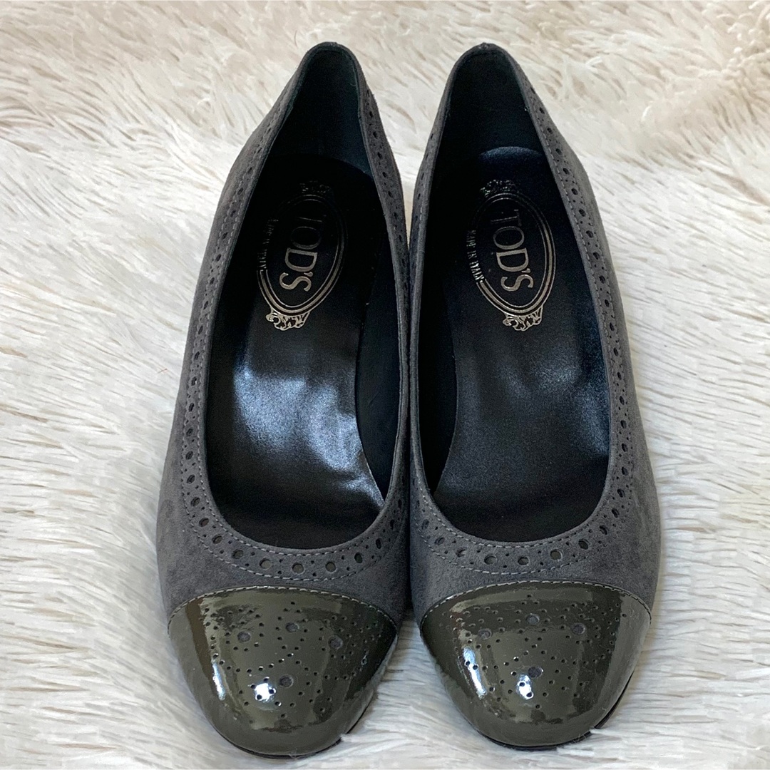 TOD'S - 【極美品】TOD'S スエード パンプス デコレート グレーの通販