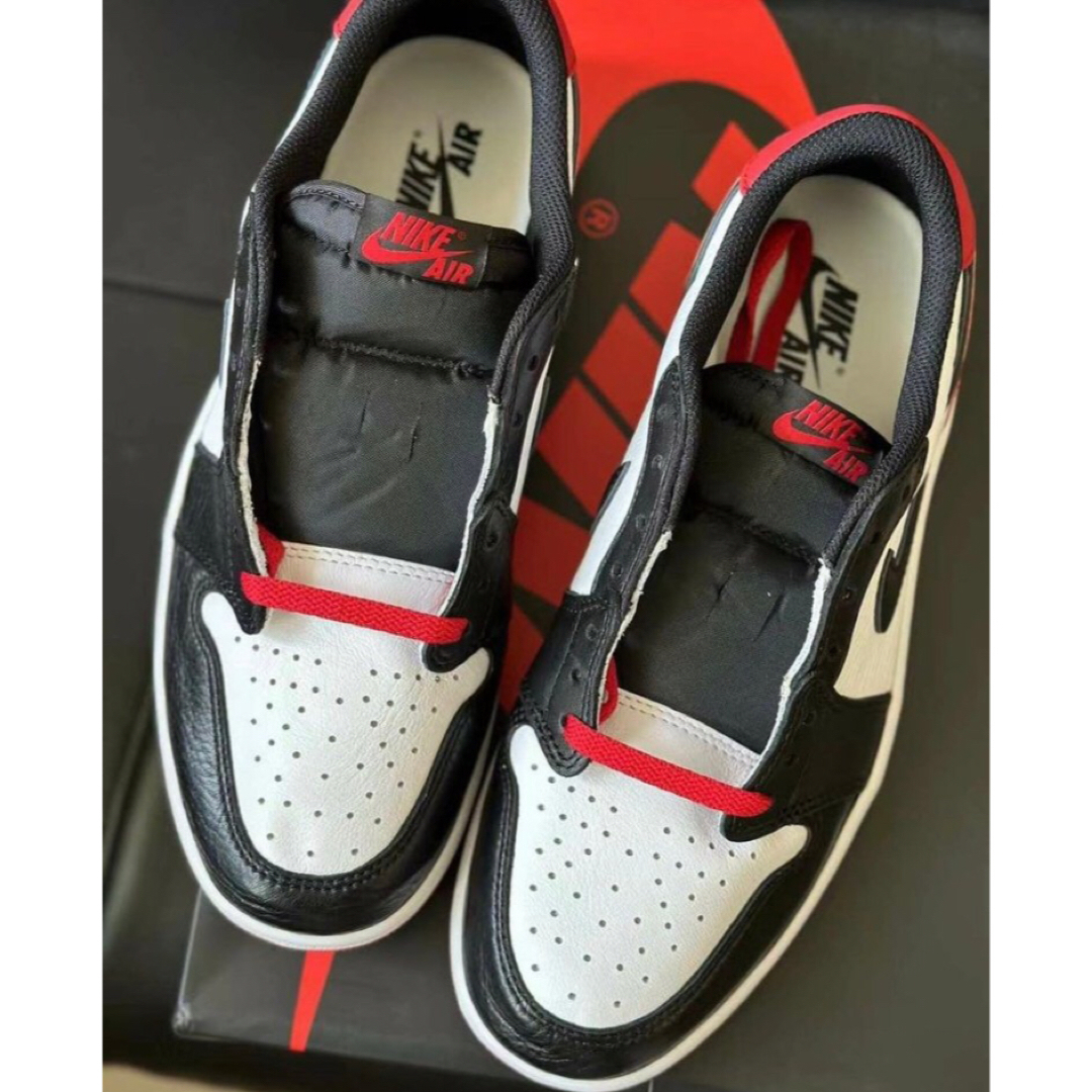 NIKE(ナイキ)の最終値下げAir Jordan1 Retro LowOG “Black Toe” メンズの靴/シューズ(スニーカー)の商品写真