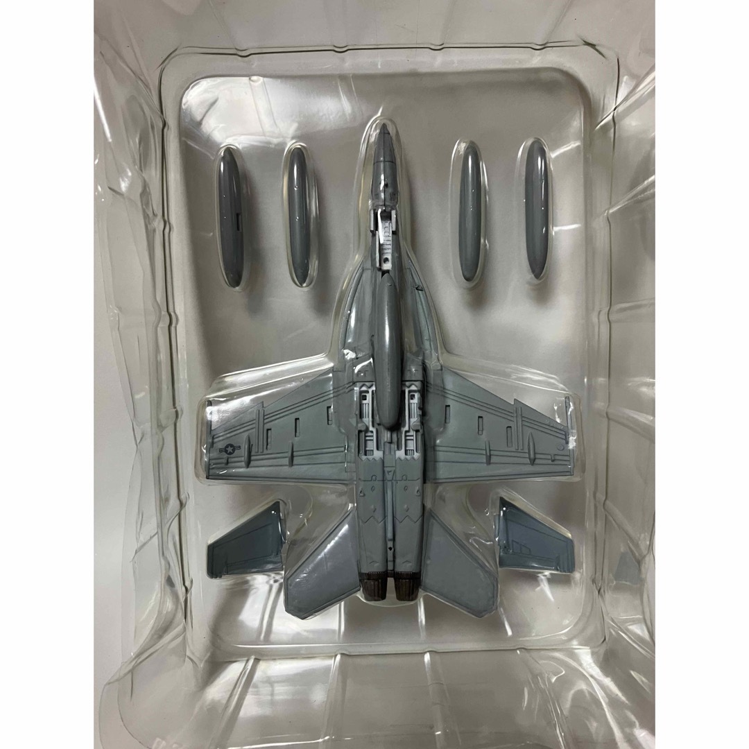 1/144 F/A-18E スーパーホーネット VFA-27 ロイヤルメイセズ 1