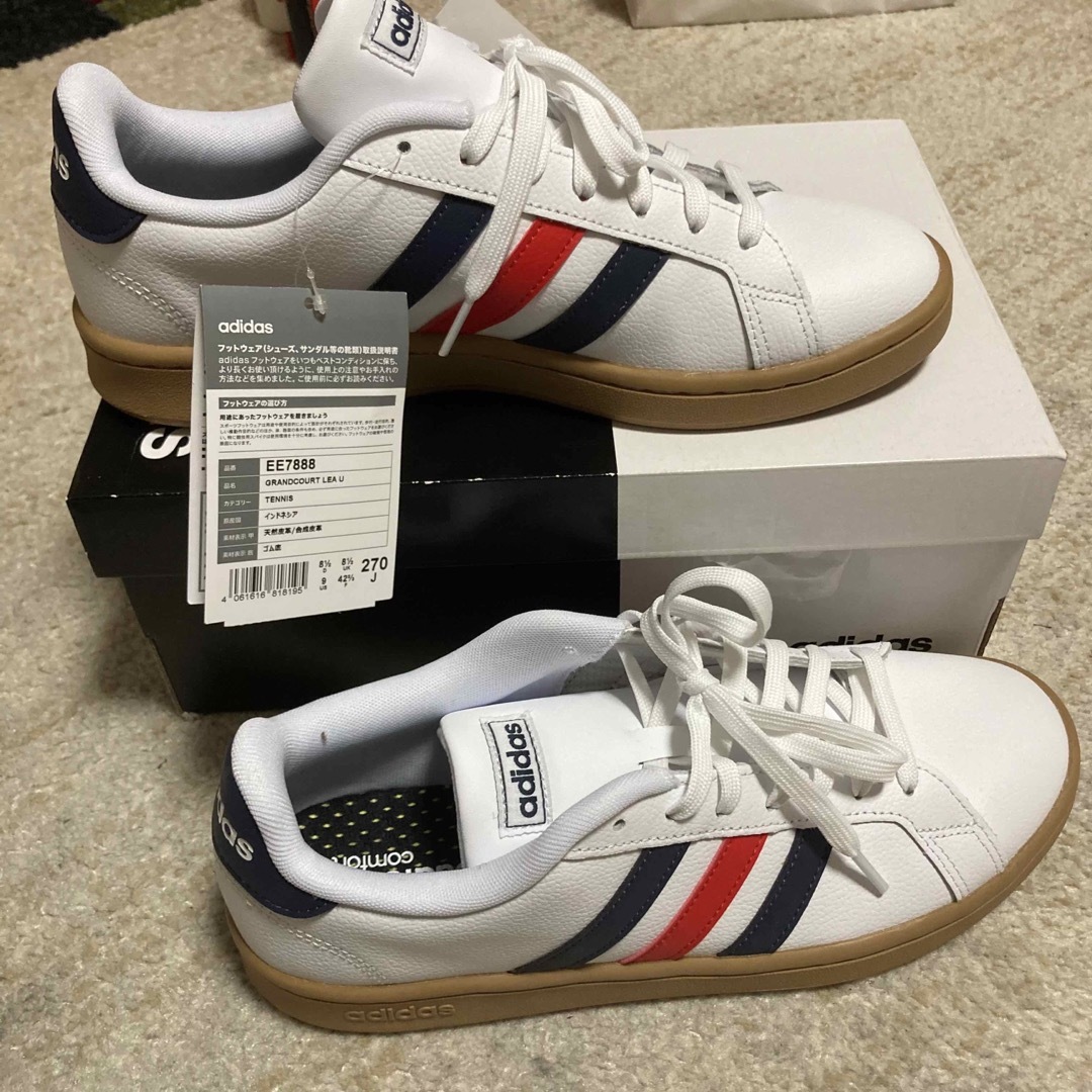 新品 adidas スニーカ