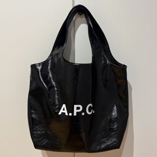 アーペーセー(A.P.C)のA.P.C. NINON トートバッグ　エナメル(トートバッグ)