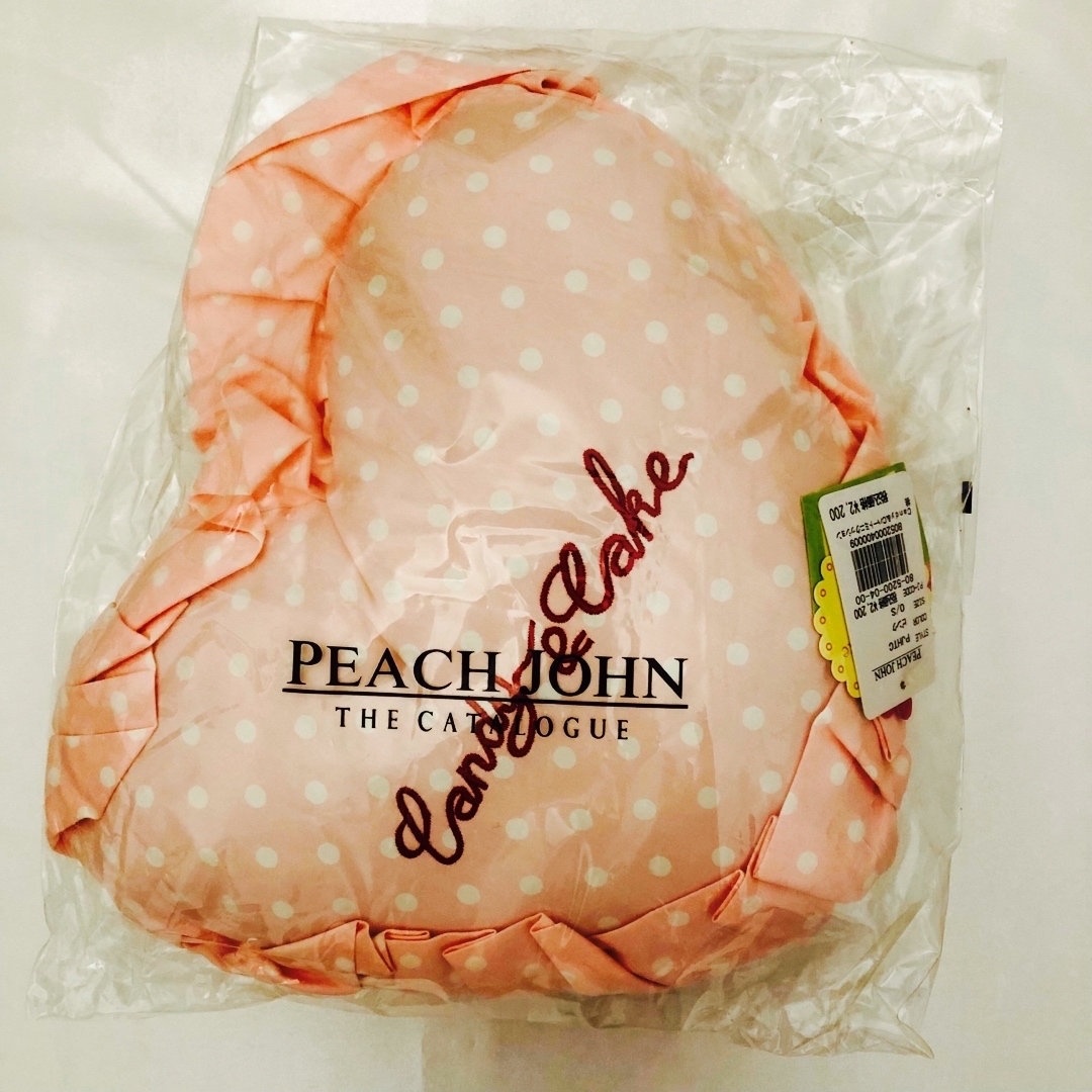 PEACH JOHN(ピーチジョン)のpeach john  pj/candy&cakeハートミニクッション　ピンク インテリア/住まい/日用品のインテリア小物(クッション)の商品写真