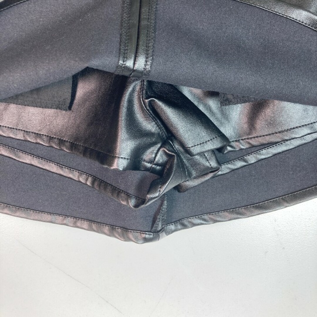 GYDA(ジェイダ)の★ジェイダ タグ付き フェイクレザースカートライクショートパンツ ブラック M メンズのパンツ(その他)の商品写真