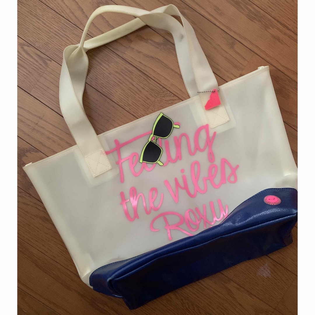 Roxy(ロキシー)のROXY  ロキシー　クリアバッグ　プールバッグ　ビニールトートバッグ スポーツ/アウトドアのスポーツ/アウトドア その他(マリン/スイミング)の商品写真