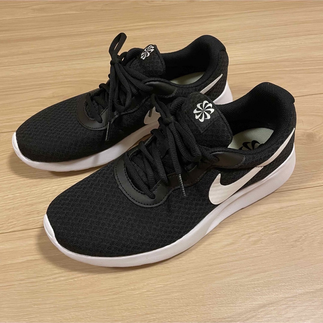 NIKE(ナイキ)の(美品) NIKE Tanjun タンジュン 26.0cm  メンズの靴/シューズ(スニーカー)の商品写真