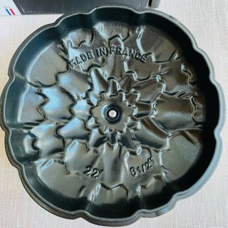 STAUB - Staub ストウブ アーティチョークココット 22cm バジル