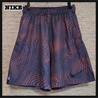 ナイキ(NIKE)の【ナイキ】ハーフパンツ　スウォッシュロゴ　総柄　幾何学　スポーツ　26(ショートパンツ)