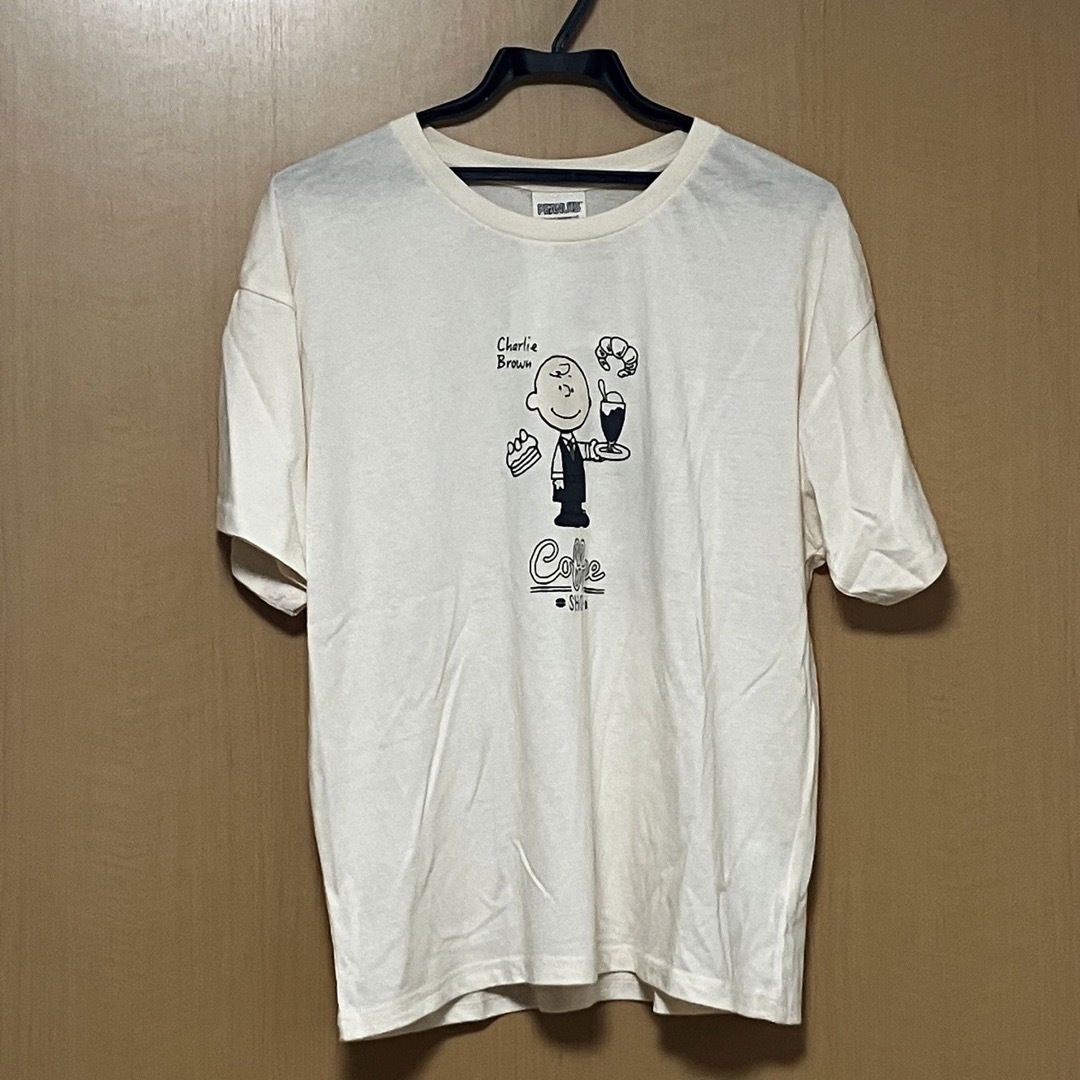 SNOOPY(スヌーピー)の新品 スヌーピー　半袖　tシャツ  LL XL　 チャーリーブラウン　カフェ レディースのトップス(Tシャツ(半袖/袖なし))の商品写真