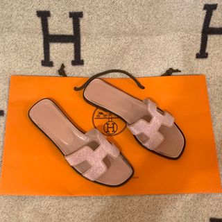 エルメス(Hermes)の エルメス サンダル オラン　スエード ピンクラメ  中古(サンダル)