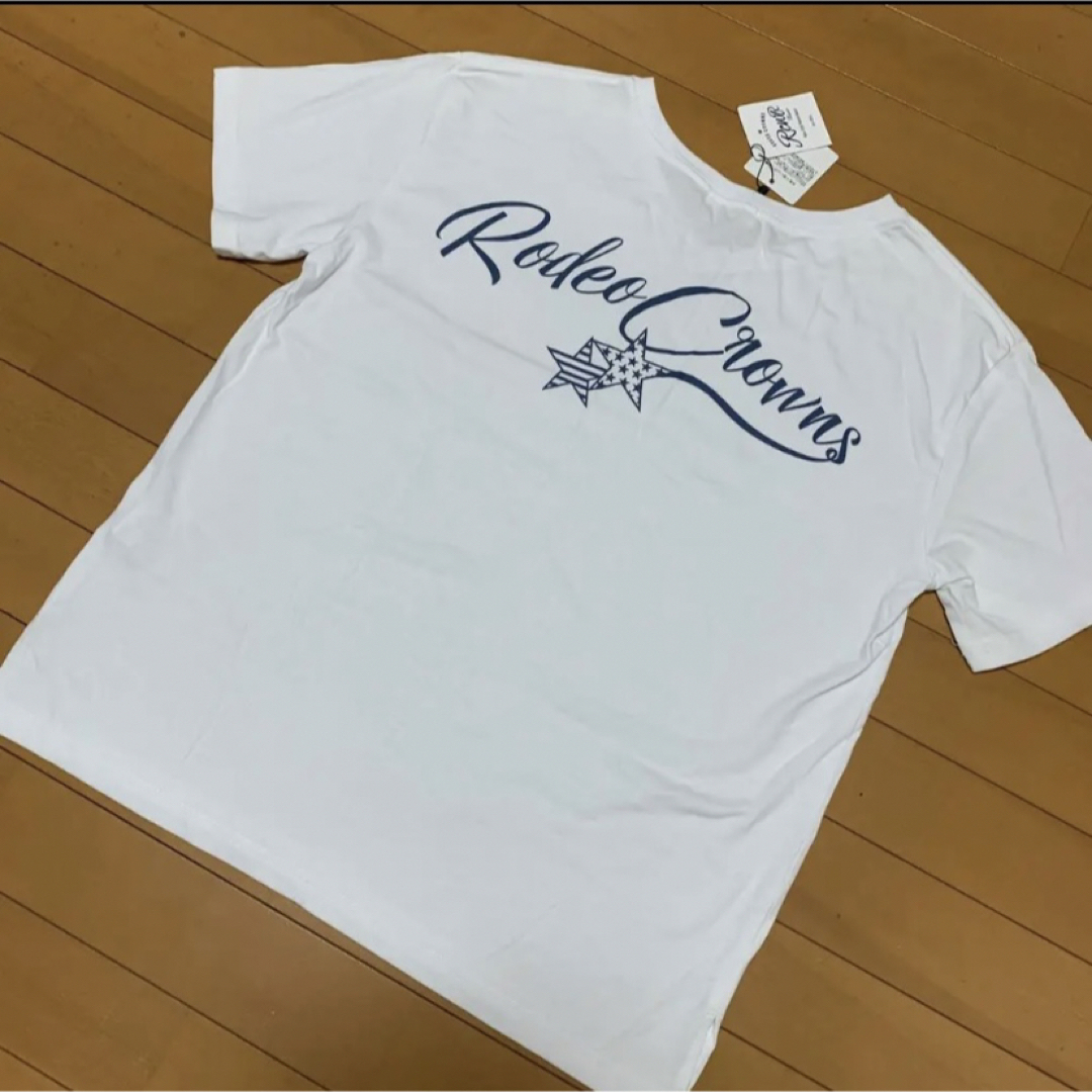 RODEO CROWNS WIDE BOWL(ロデオクラウンズワイドボウル)の【新品】RCWB 星柄 VネックTシャツ(F)ロデオクラウンズ RODEO レディースのトップス(Tシャツ(半袖/袖なし))の商品写真