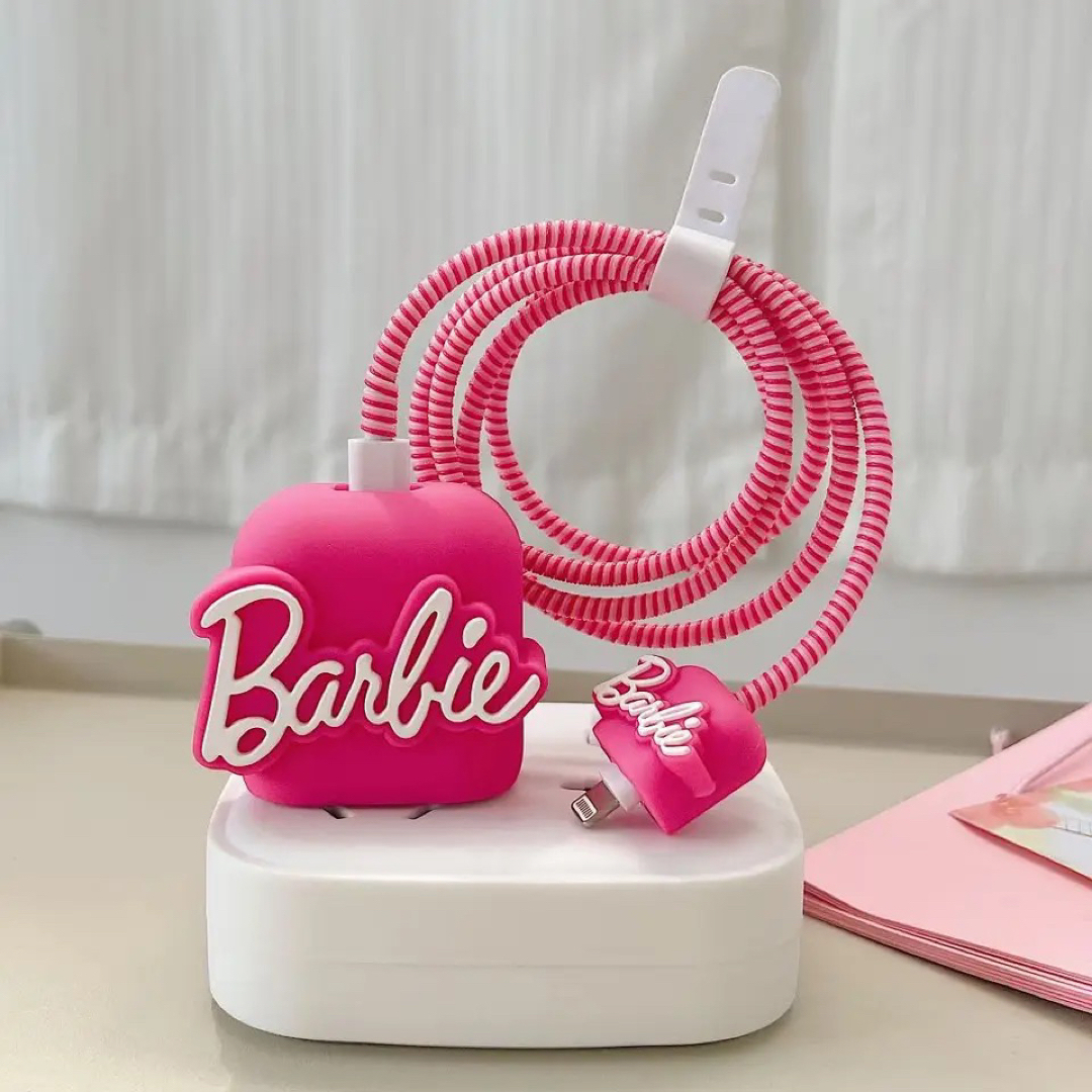Barbie(バービー)のバービー Barbie 充電器ケース スマホ/家電/カメラのスマートフォン/携帯電話(バッテリー/充電器)の商品写真