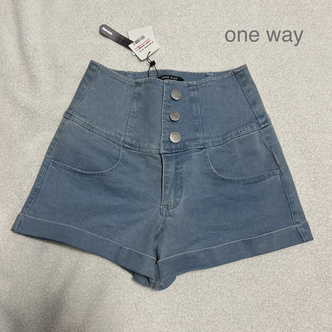 one*way(ワンウェイ)の新品未使用 one way レディースのパンツ(ショートパンツ)の商品写真