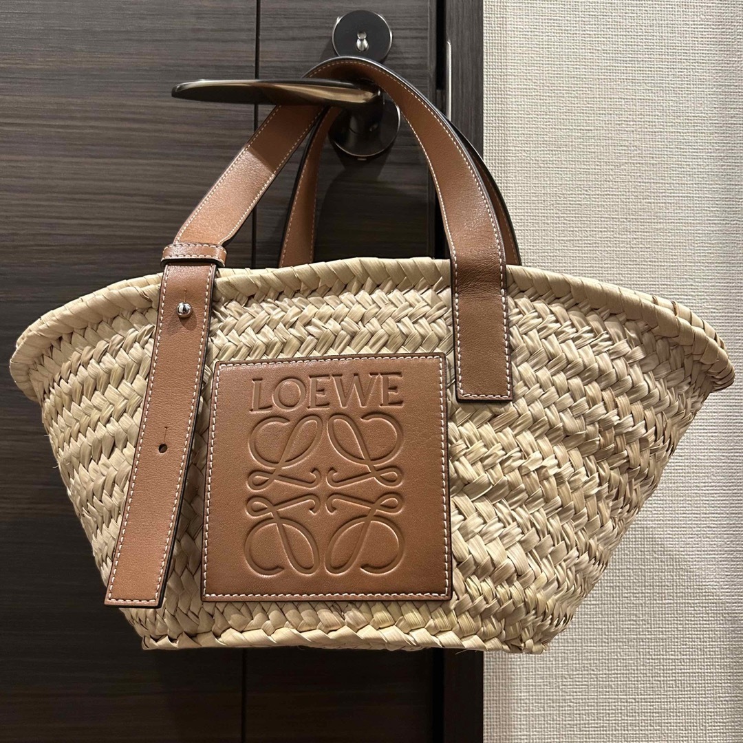 LOEWE(ロエベ)のロエベ　バスケットバッグ スモール レディースのバッグ(かごバッグ/ストローバッグ)の商品写真