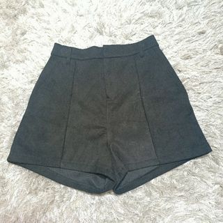 イング(INGNI)のINGNI ベロア ショートパンツ 黒(ショートパンツ)