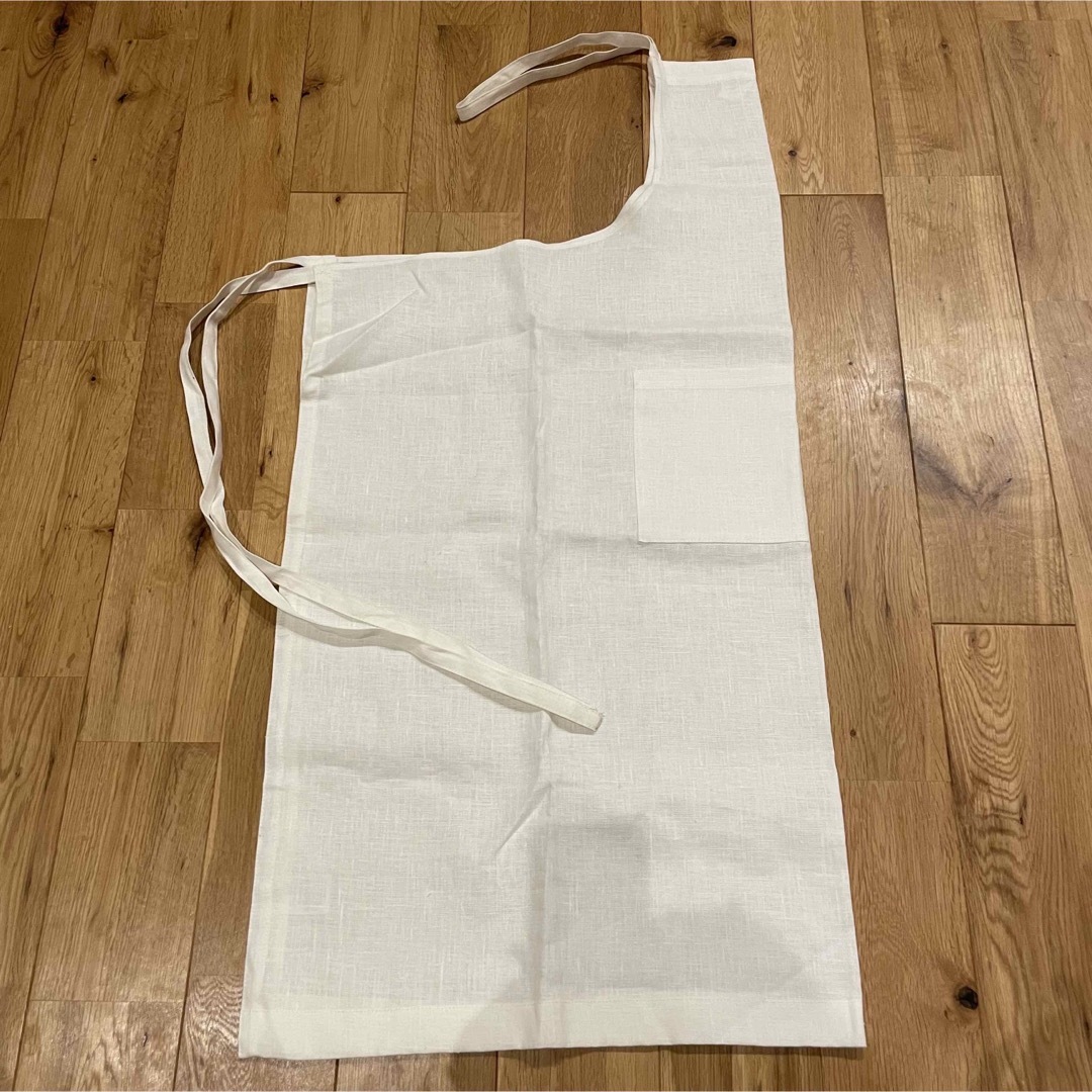 fog linen work(フォグリネンワーク)の【新品】fog linen work リネンエプロン ホワイト インテリア/住まい/日用品のキッチン/食器(その他)の商品写真