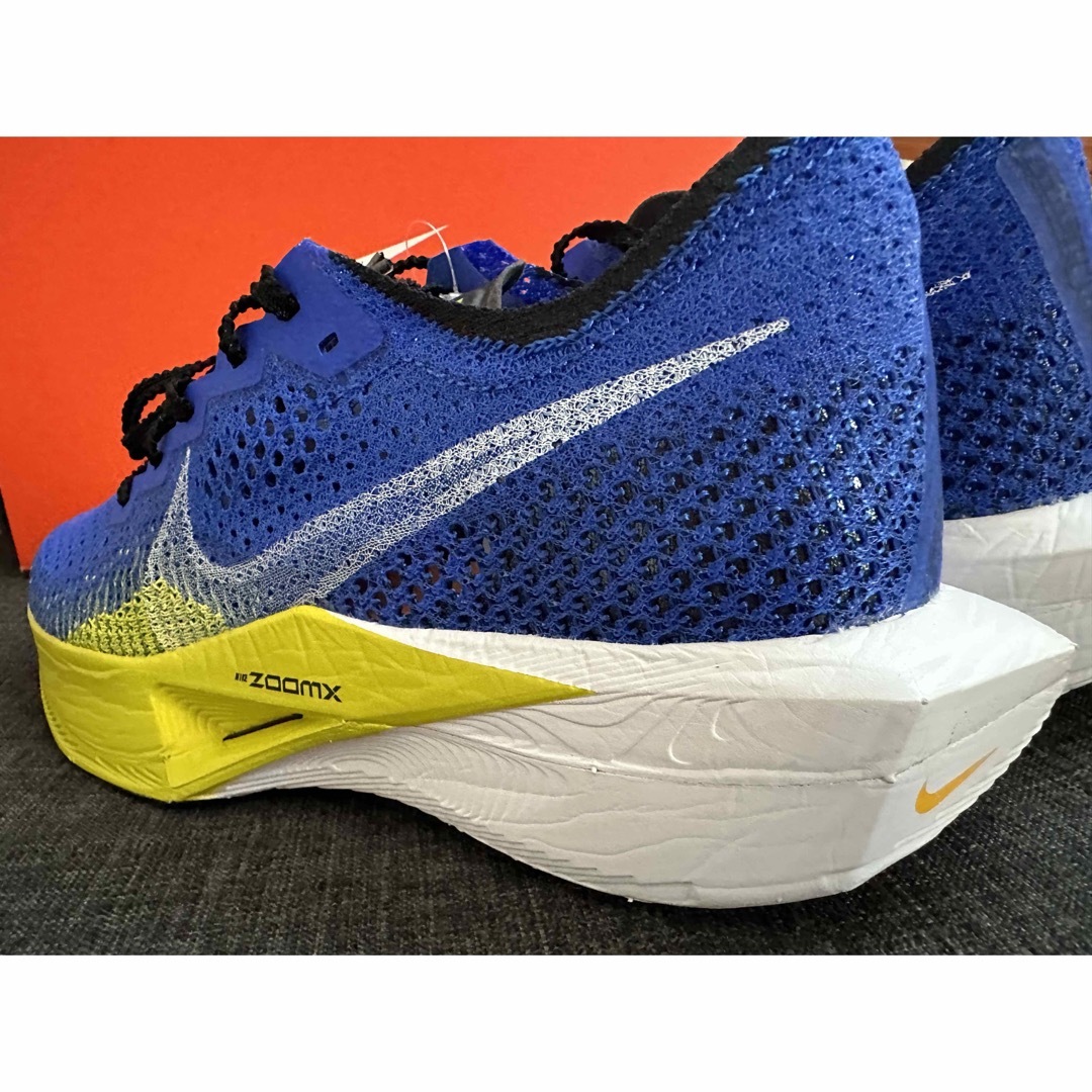 NIKE(ナイキ)の☆新品未使用☆ナイキ(NIKE)ズームXヴェイパーフライネクスト３% スポーツ/アウトドアのランニング(シューズ)の商品写真