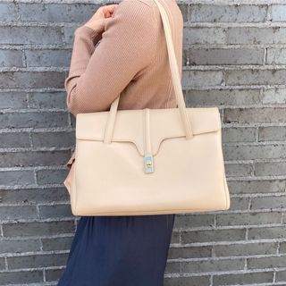 CELINE - CELINE セリーヌ ソフト 16 セーズ ラージ ヌードの