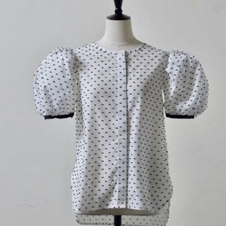 ドゥロワー(Drawer)の定価以下RIKO TOKYO リコ トーキョー🩵Bonbon blouse🩵新品(シャツ/ブラウス(半袖/袖なし))