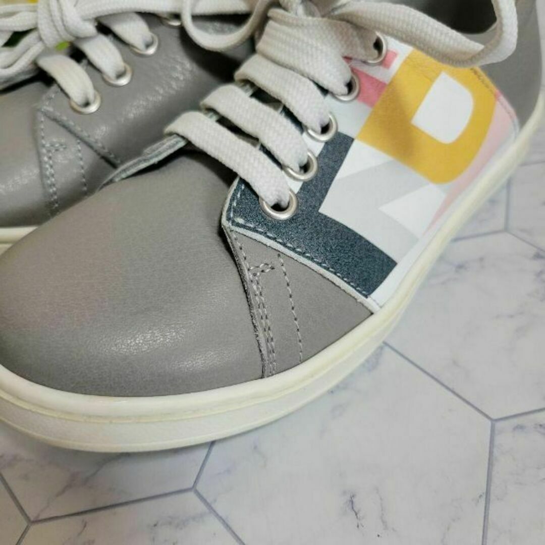 FENDI - FENDI お洒落 ロゴ入り スニーカー スポーツ お出かけに