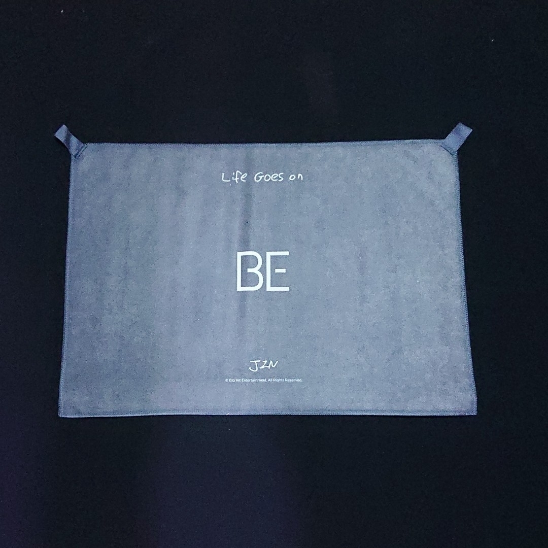 防弾少年団(BTS)(ボウダンショウネンダン)のBTS FABRIC POSTER ファブリックポスター 【JIN】 エンタメ/ホビーのタレントグッズ(アイドルグッズ)の商品写真