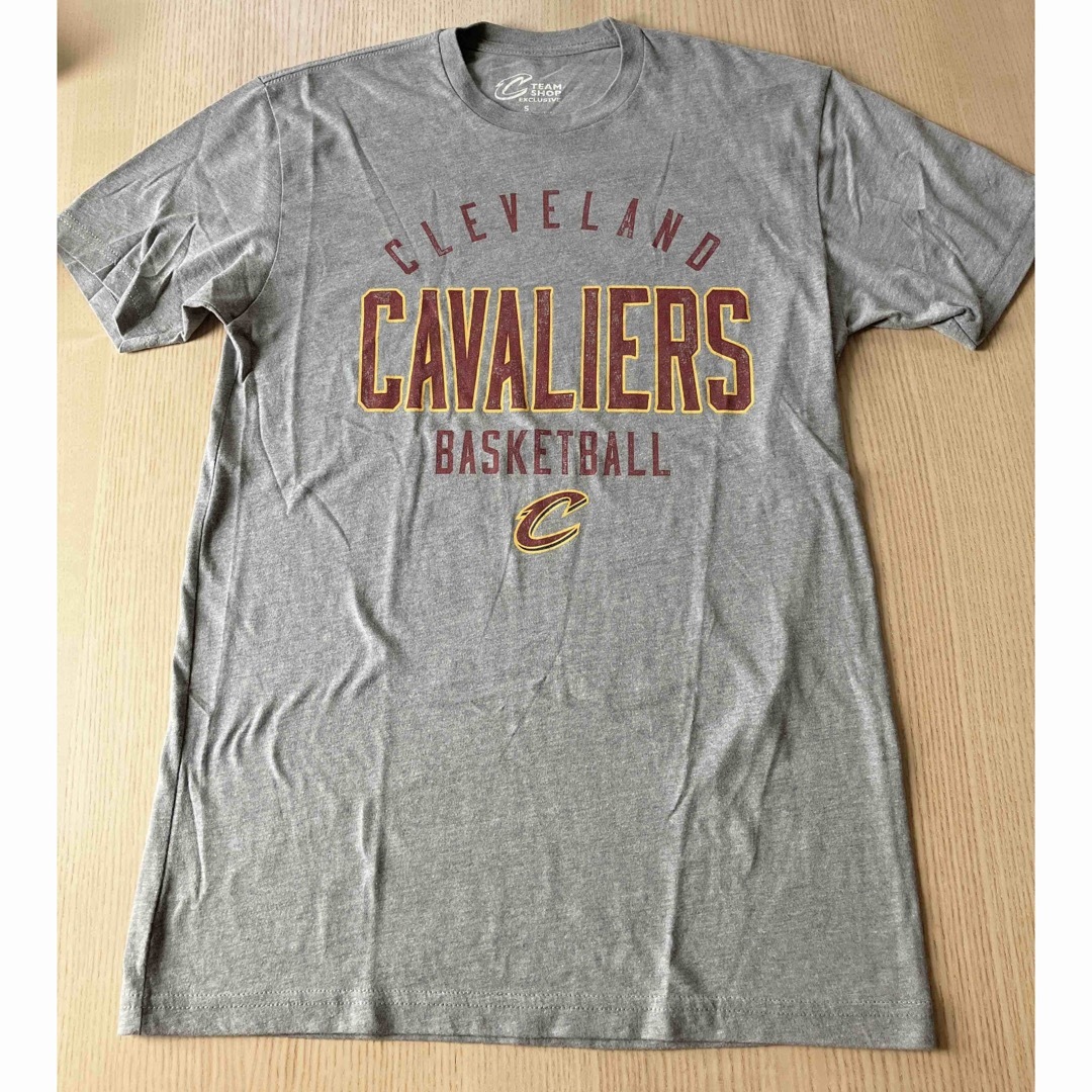 Tシャツ　キャバリアーズ  NBA  CAVS バスケット　CAVALIERS メンズのトップス(Tシャツ/カットソー(半袖/袖なし))の商品写真