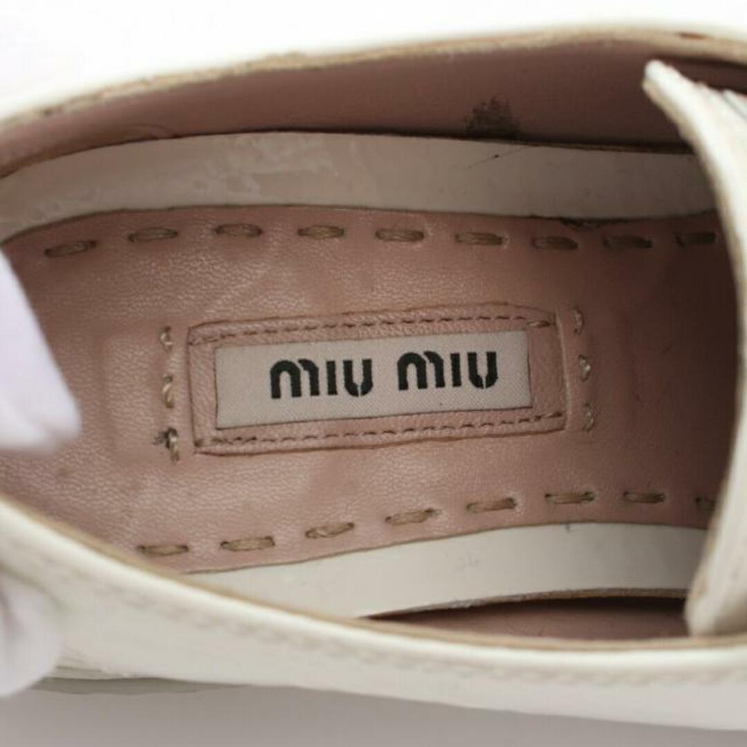 miumiu エナメルレザースニーカー