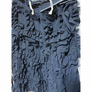 コムデギャルソン(COMME des GARCONS)のコムデギャルソン　フリル　沢山　スカート　可愛いです。(ロングスカート)