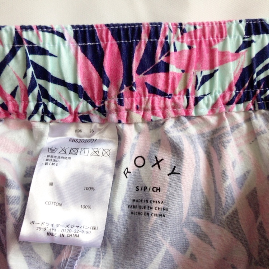 Roxy(ロキシー)の【即日発送】新品 ロキシー 水着 ショートパンツ ホットパンツ S ピンク レディースの水着/浴衣(水着)の商品写真