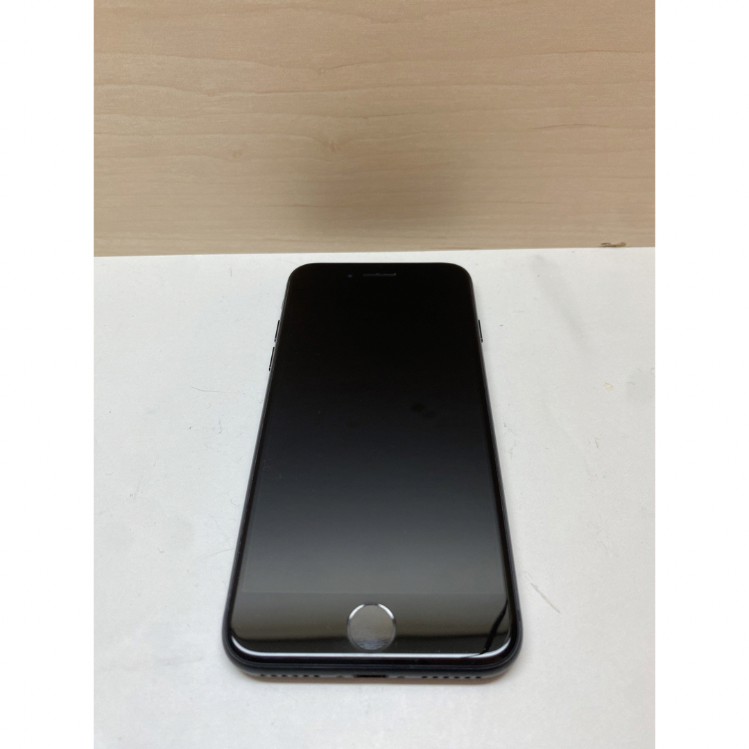 Apple iPhone 7 ブラック Simフリー 32GB A1779 Apple iPhone 7 ブラック Simフリー 32GB A1779