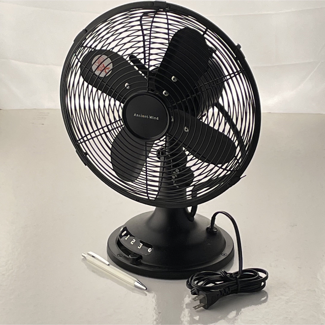 KOIZUMI(コイズミ)のアンティーク レトロ 扇風機 KOIZUMI KLF-2571 ブラック スマホ/家電/カメラの冷暖房/空調(扇風機)の商品写真