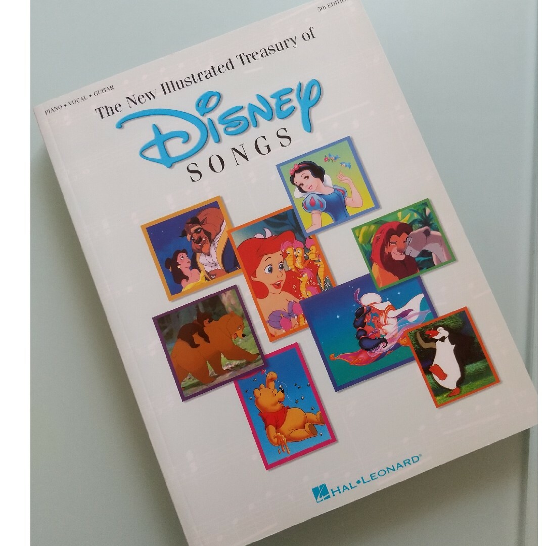 【送料込】Disney Songs ディズニー　ピアノ・ボーカル・ギター楽譜 エンタメ/ホビーの本(楽譜)の商品写真